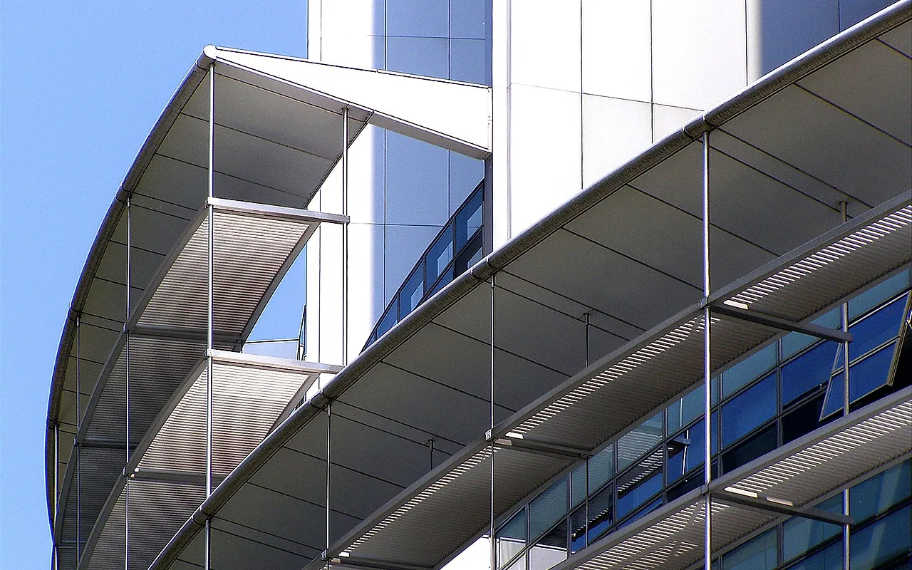 Large government office building managed through a smart energy and facility platform