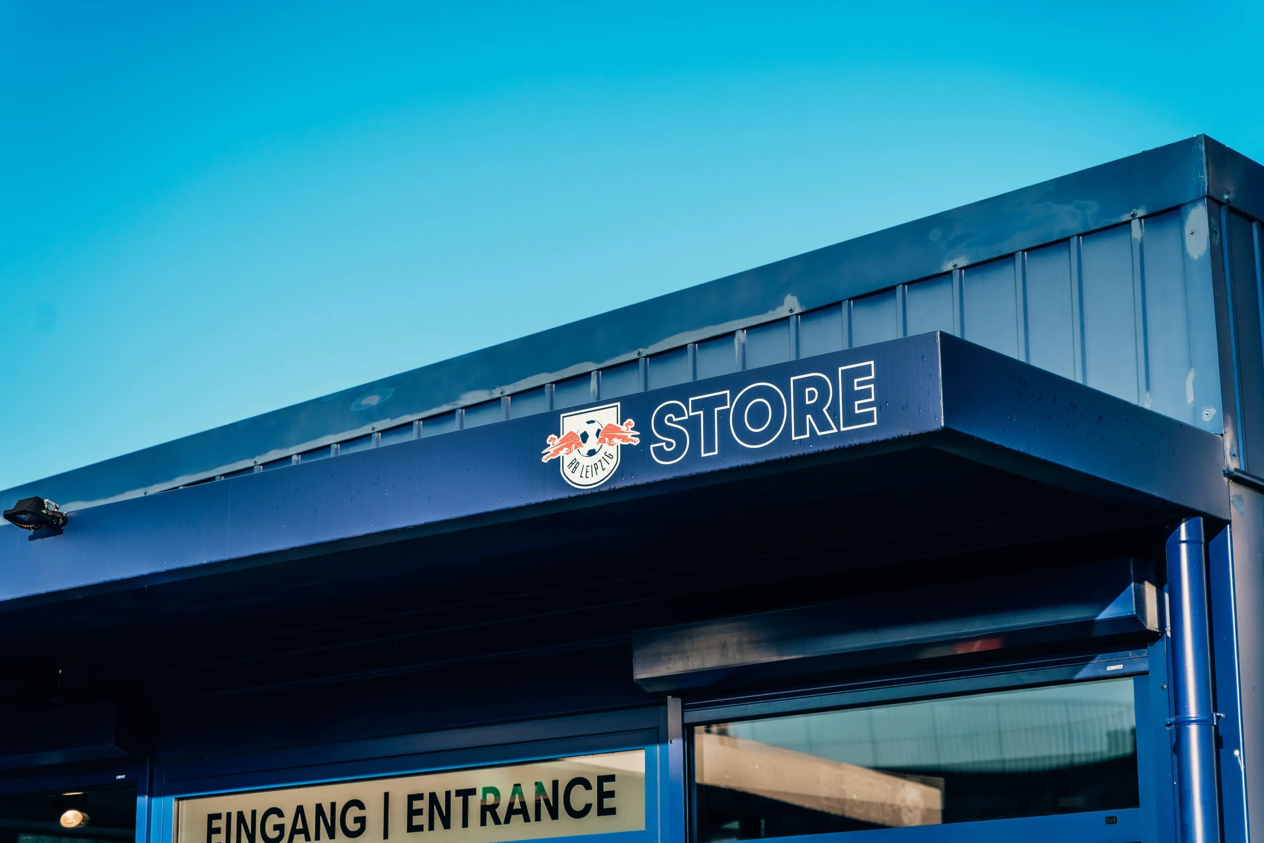 Retail storefront connected to multi-site store management operations